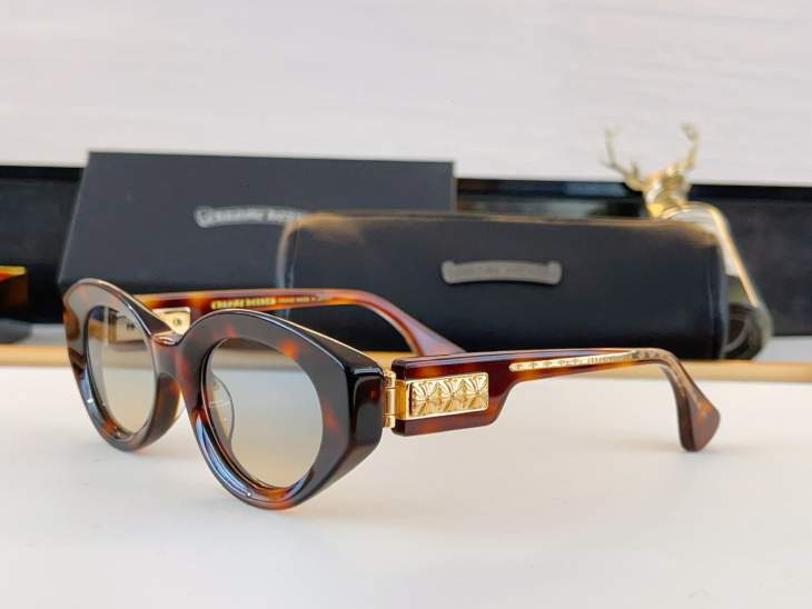 Picture of Chrome Hearts Sunglasses _SKUfw80914606fw